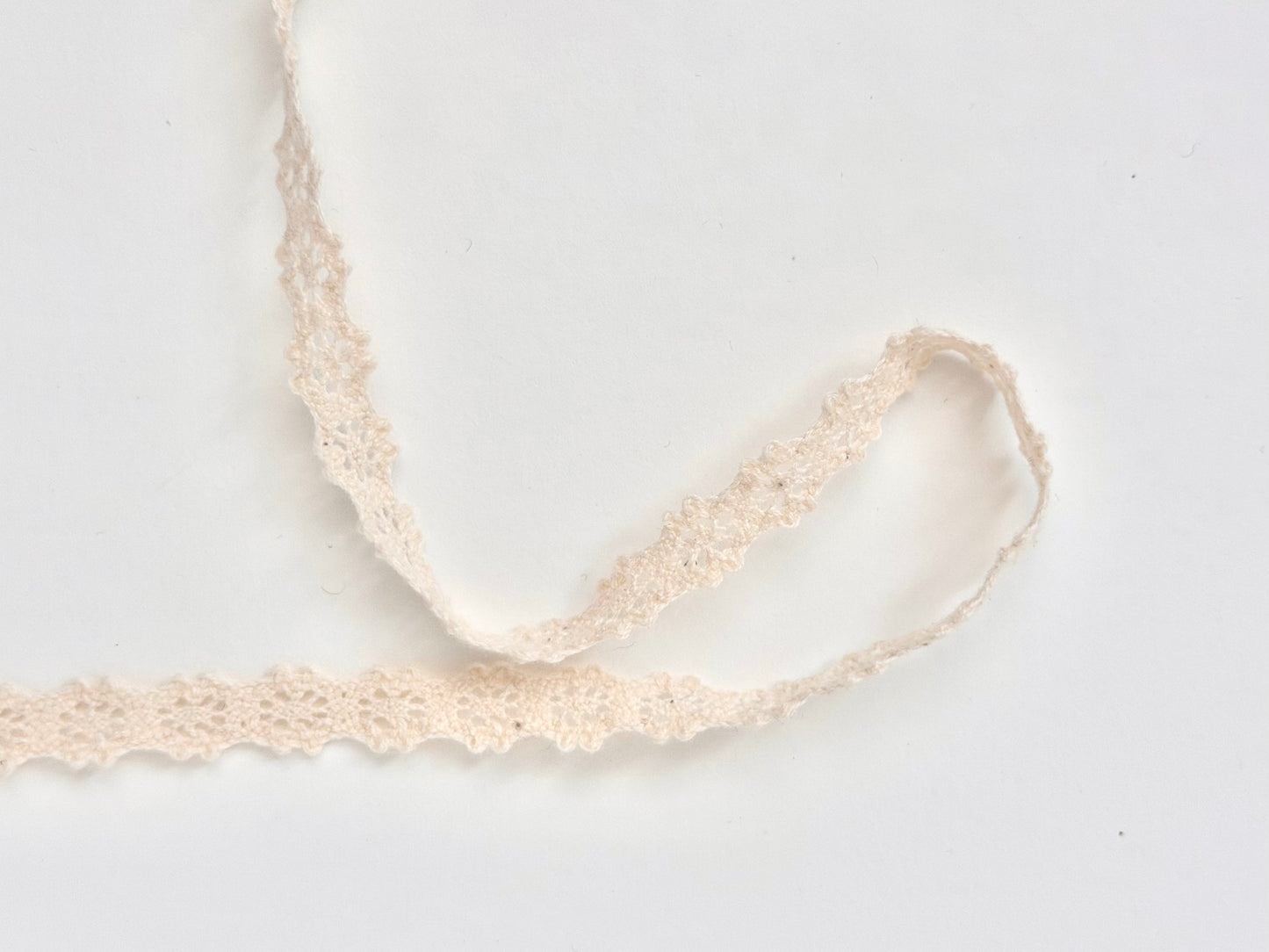 fleur lace necklace