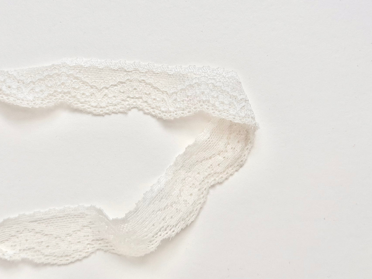 lace bloom necklace
