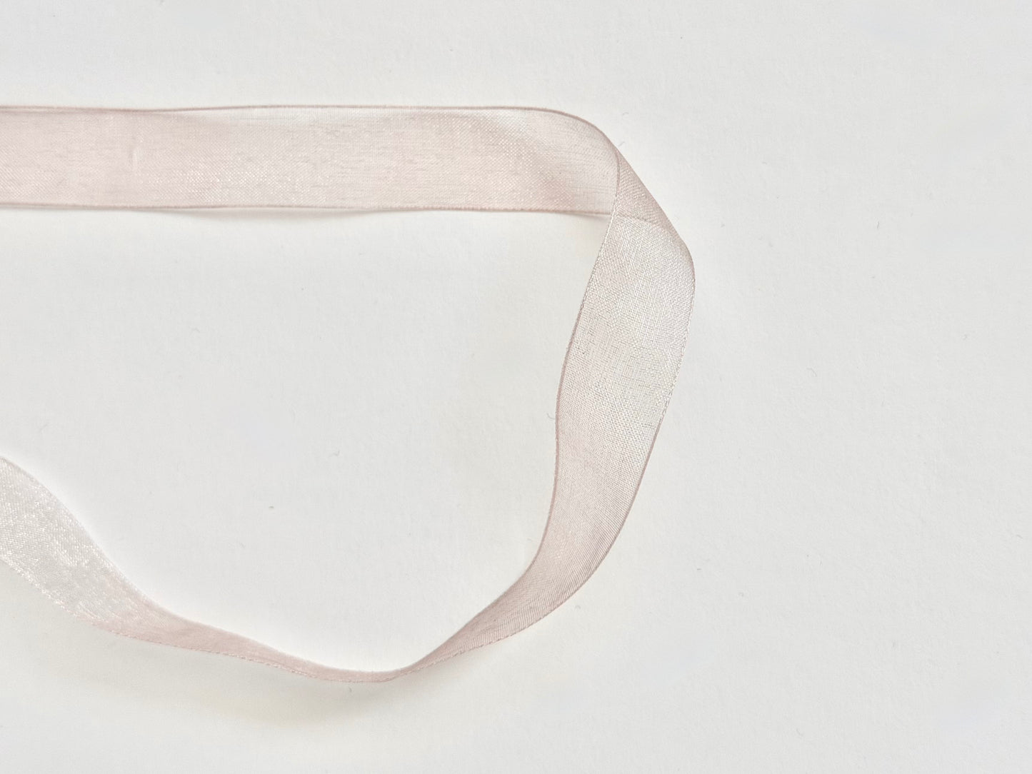 blush organza necklace