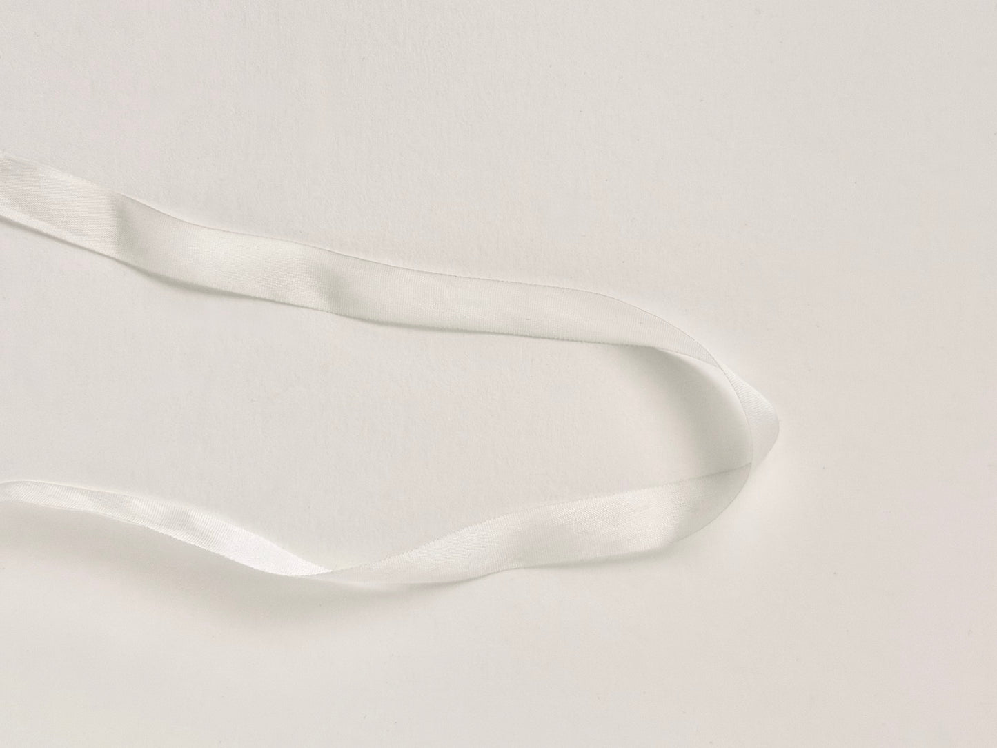 snow 100% silk necklace