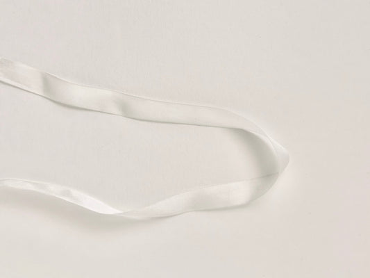 snow 100% silk necklace